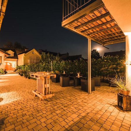 Weingut Gaestehaus D&D Haider Йойс Экстерьер фото