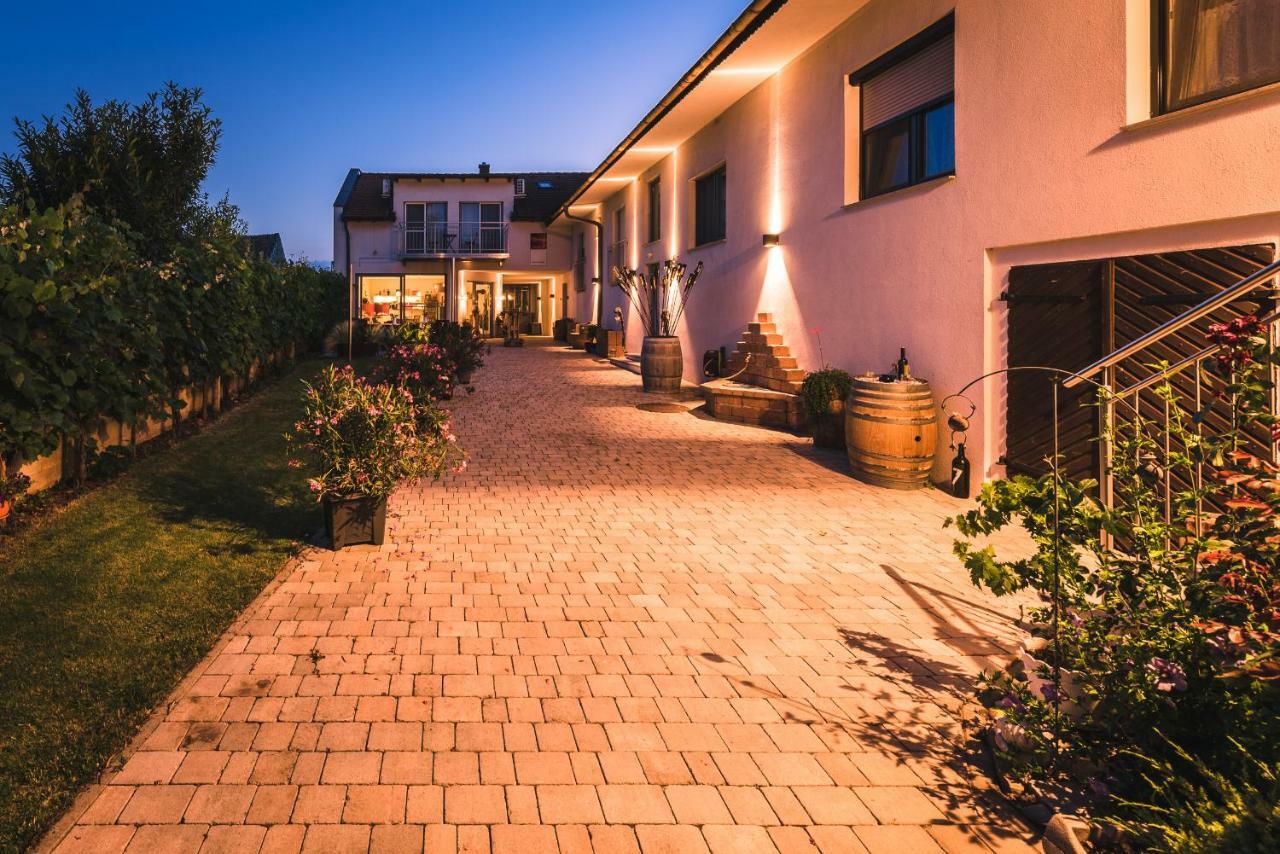 Weingut Gaestehaus D&D Haider Йойс Экстерьер фото